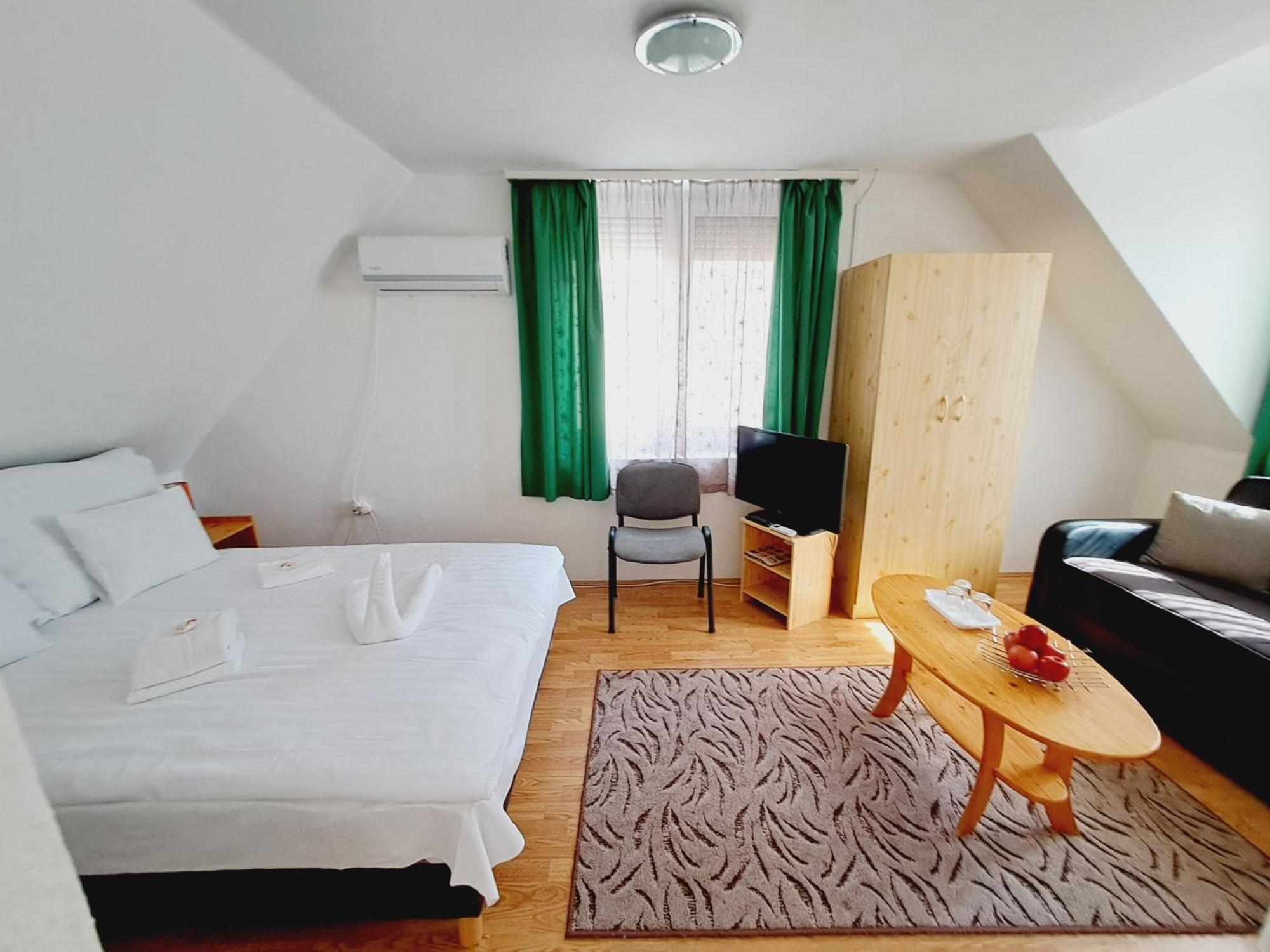 Palma Apartman Hajduszoboszlo Exterior photo