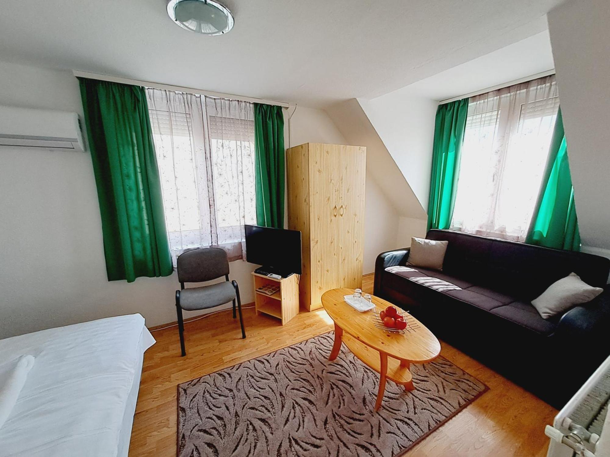 Palma Apartman Hajduszoboszlo Exterior photo